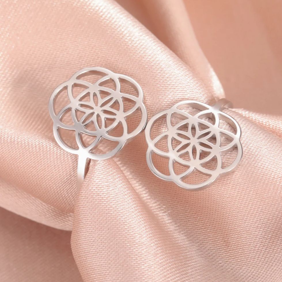 LIKGREAT Hollow Flower of Life - đánh giá và giá Wedding Sutra