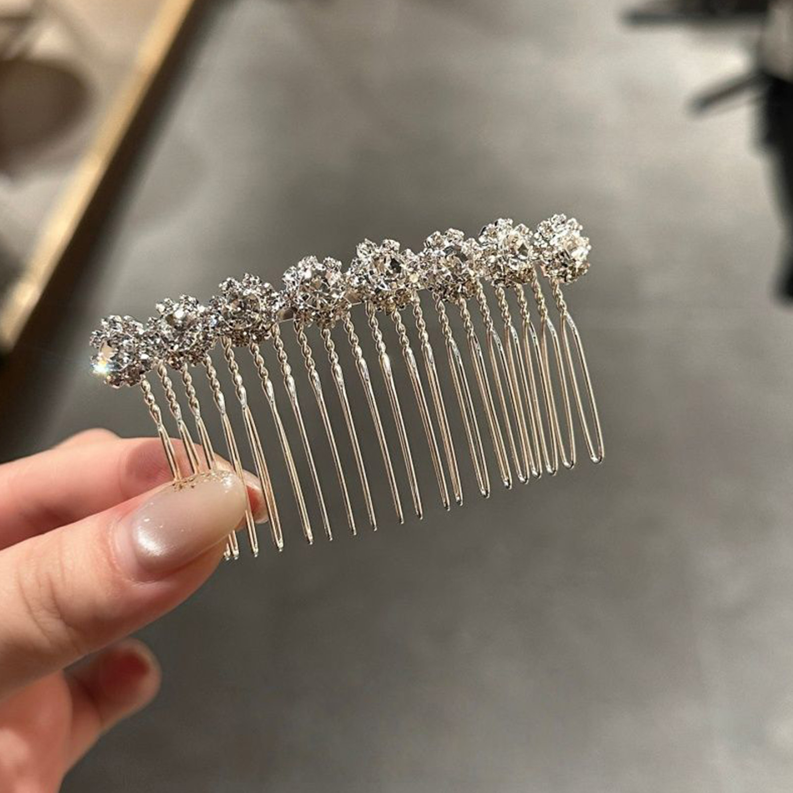 Minimalist Rhinestone Flower H - đánh giá và giá Wedding Decoration Supply