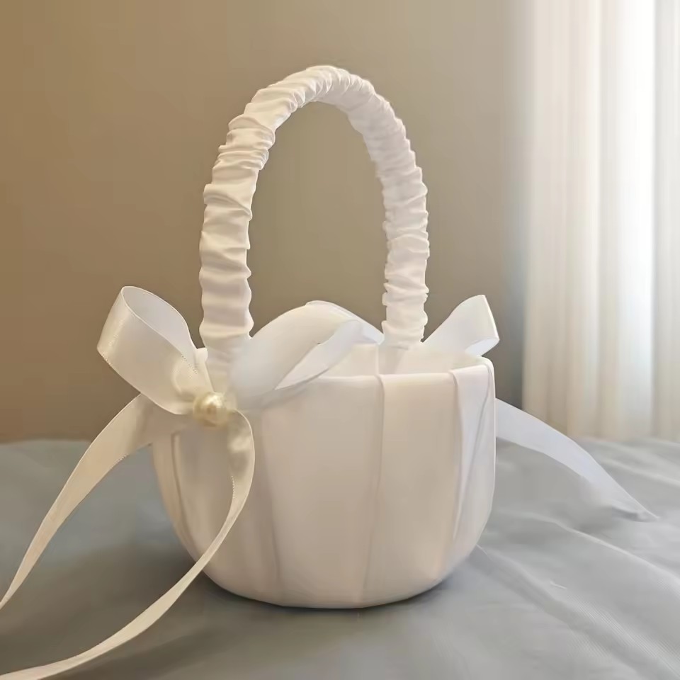 Wedding White Satin Bow Flower - đánh giá và giá Wedding Hampers