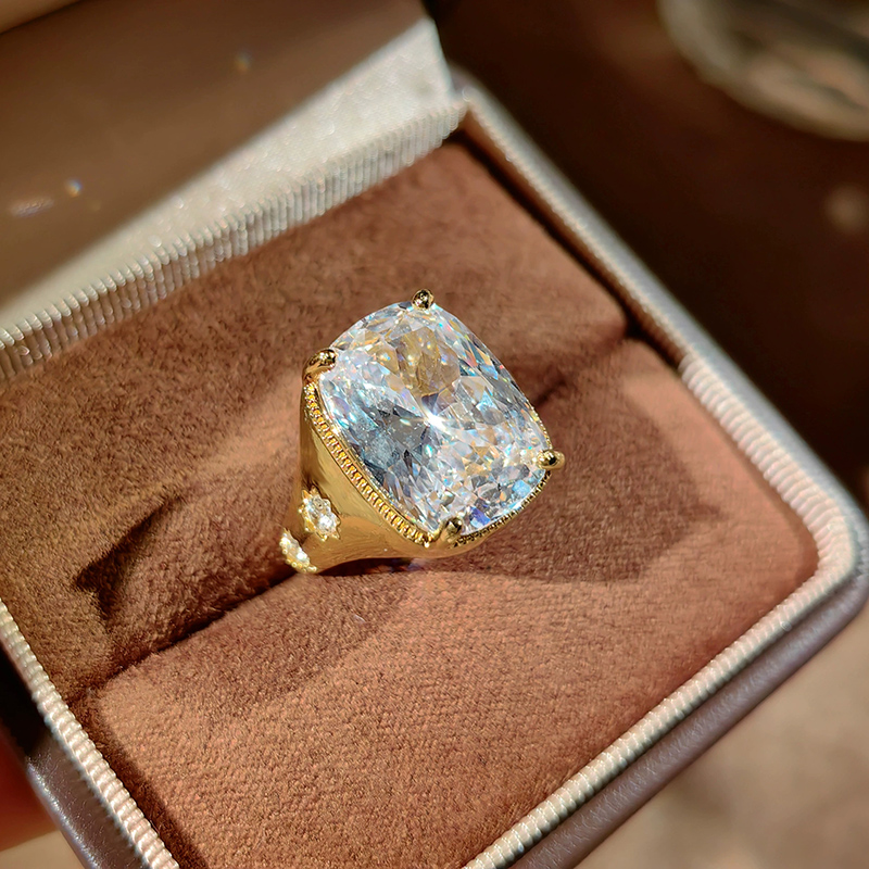 Premium Star Ring 10 Carat Zir - đánh giá và giá Wedding Superstar