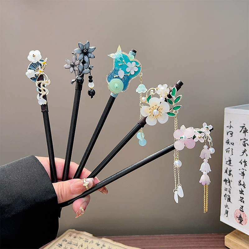 Classic Tassel Hair Stick Blac - đánh giá và giá Wedding Decoration Supply